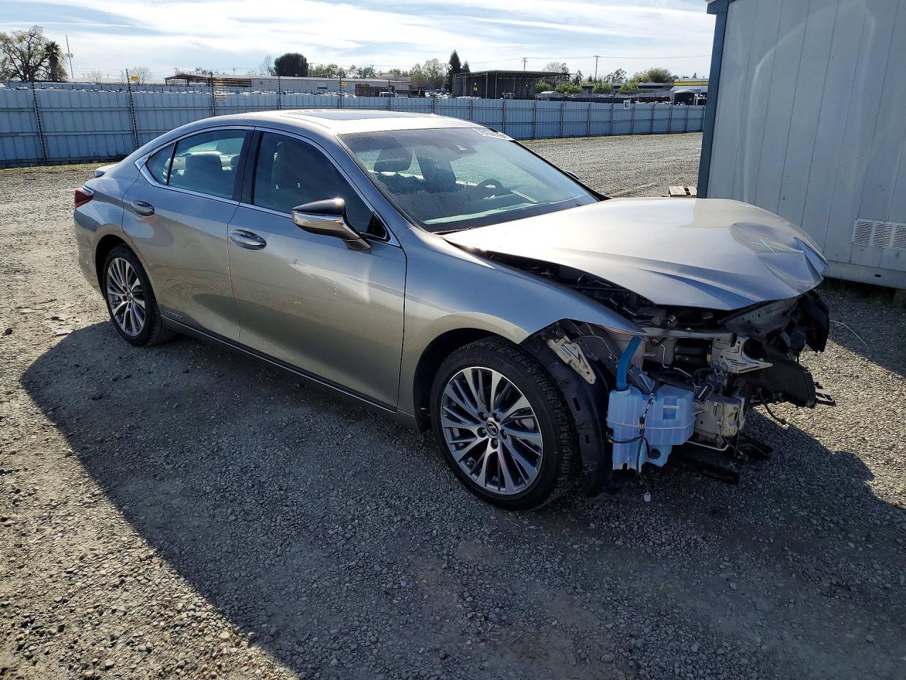 2020 LEXUS ES 300H