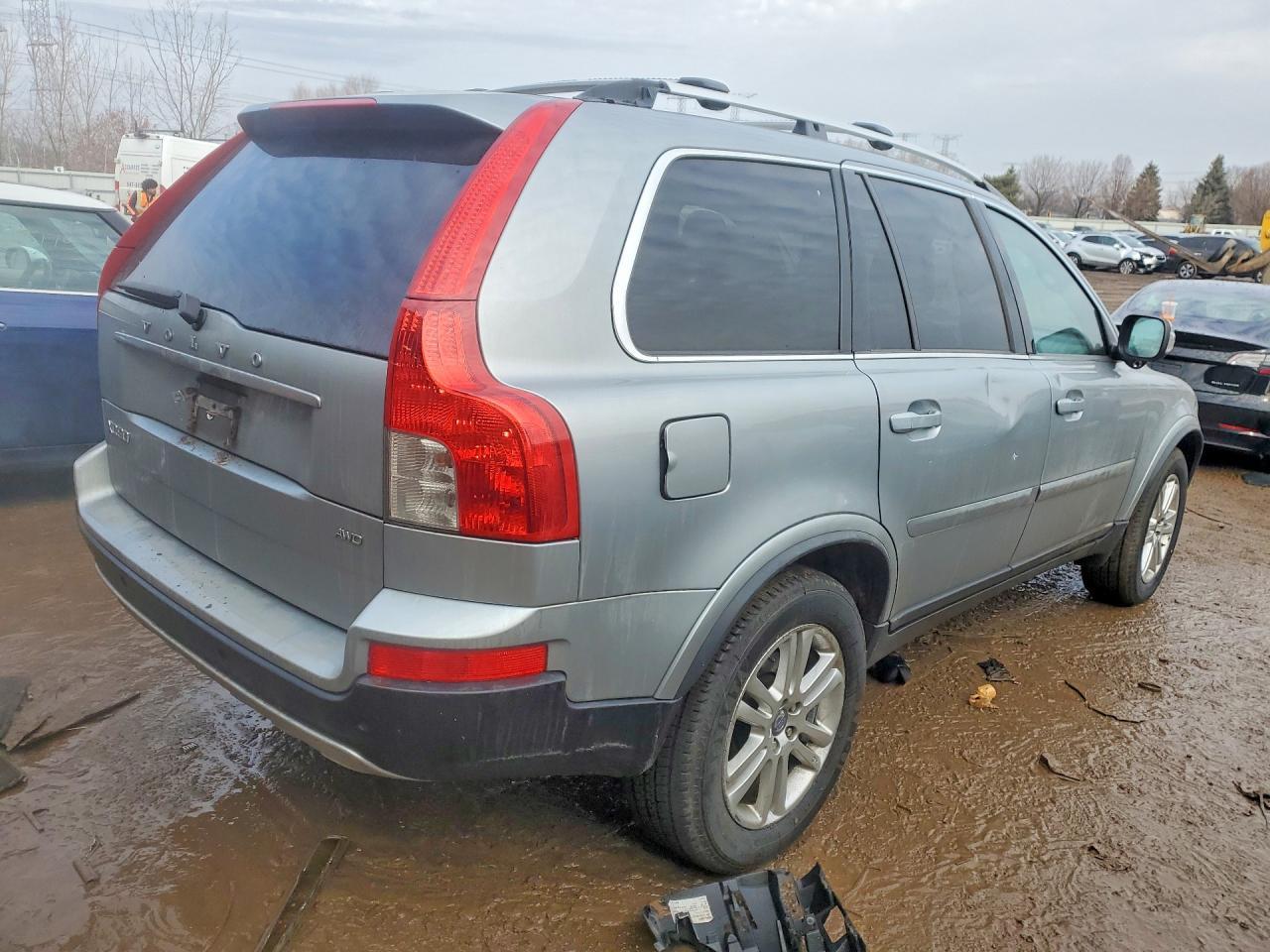 2011 VOLVO XC90