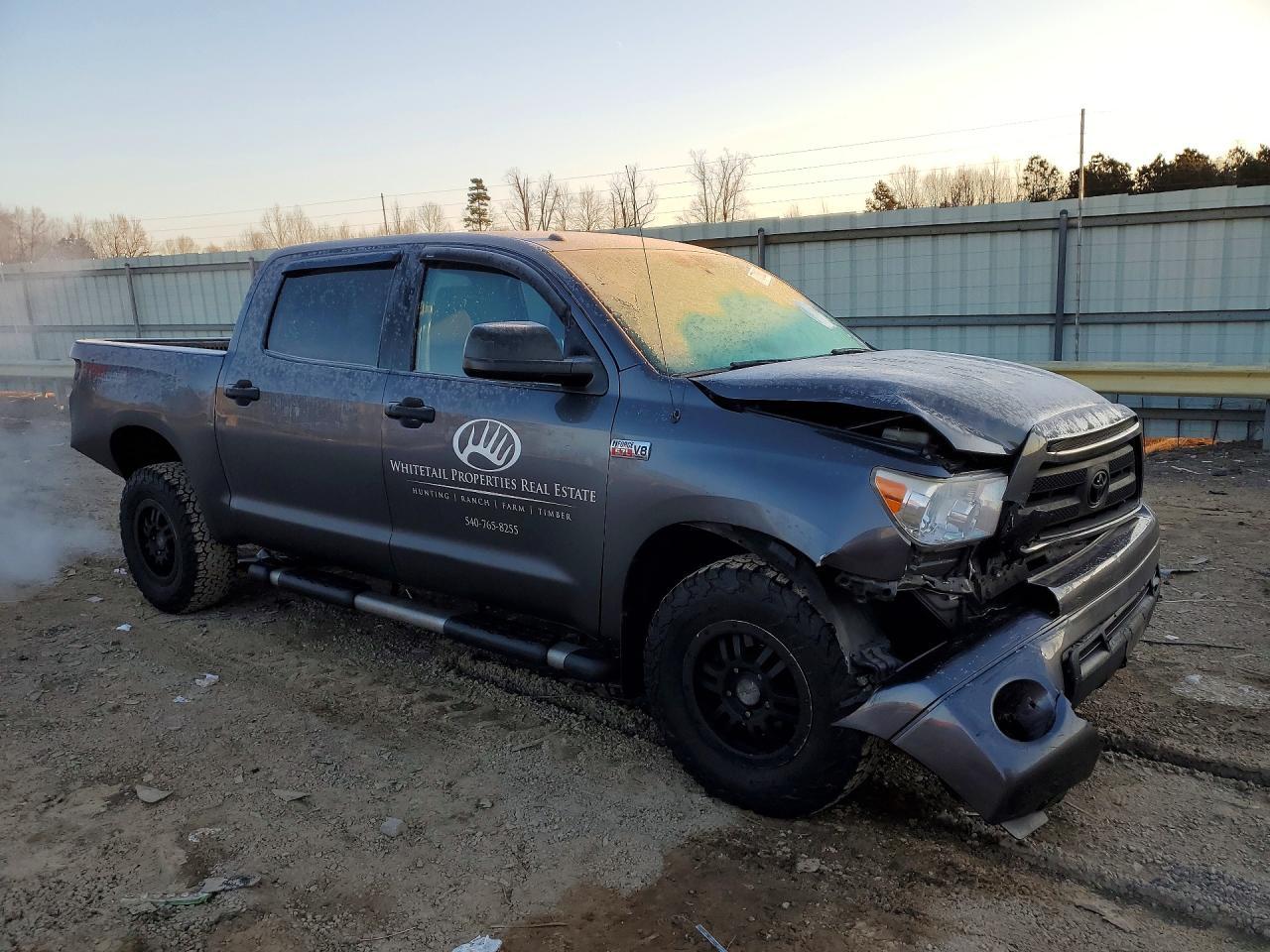 2011 TOYOTA TUNDRA