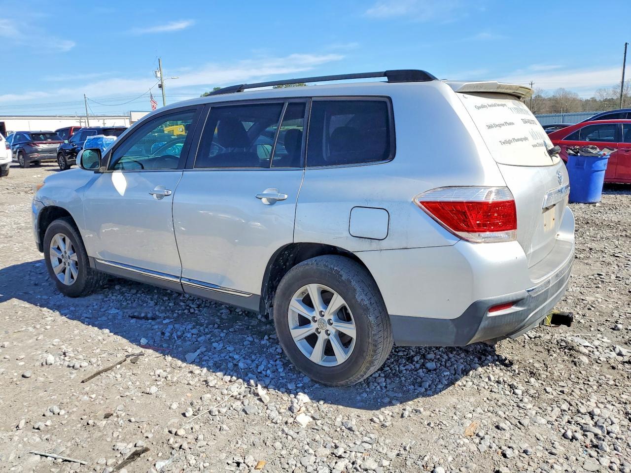 2011 TOYOTA HIGHLANDER