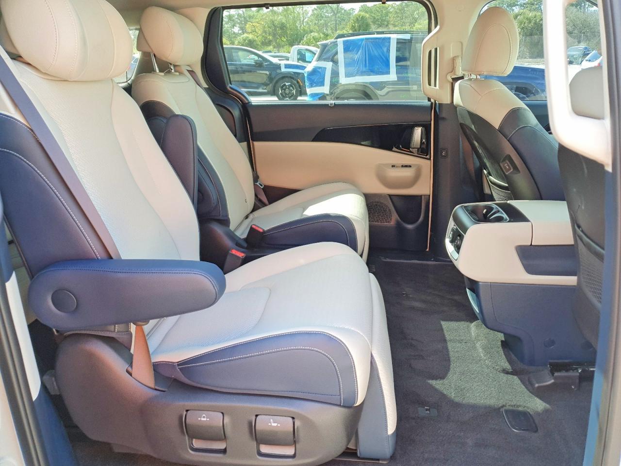 2025 KIA Carnival