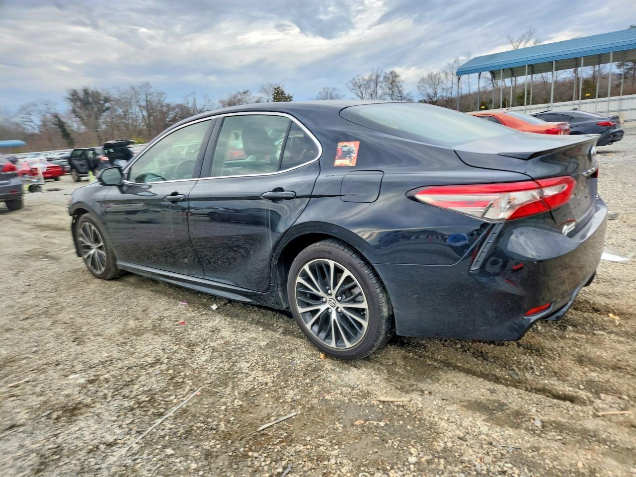 2018 TOYOTA CAMRY