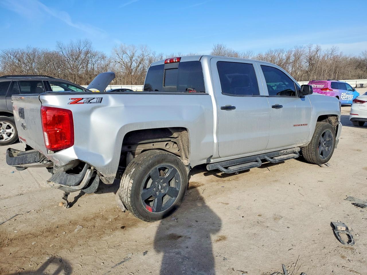 2018 CHEVROLET Silverado