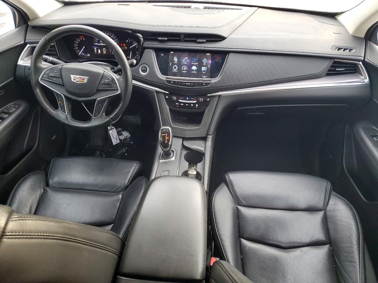 2017 CADILLAC XT5