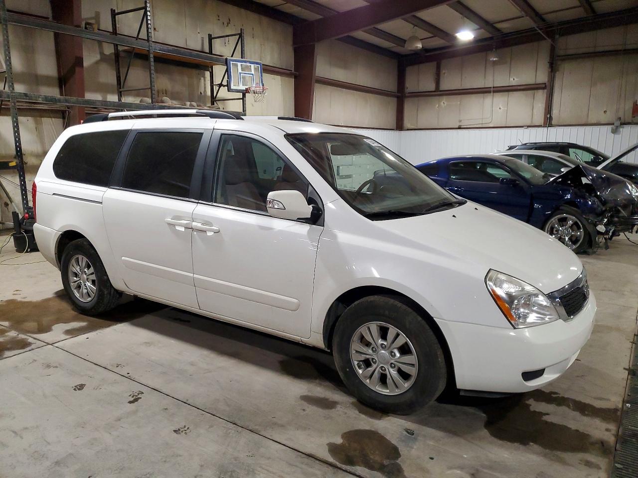 2012 KIA SEDONA