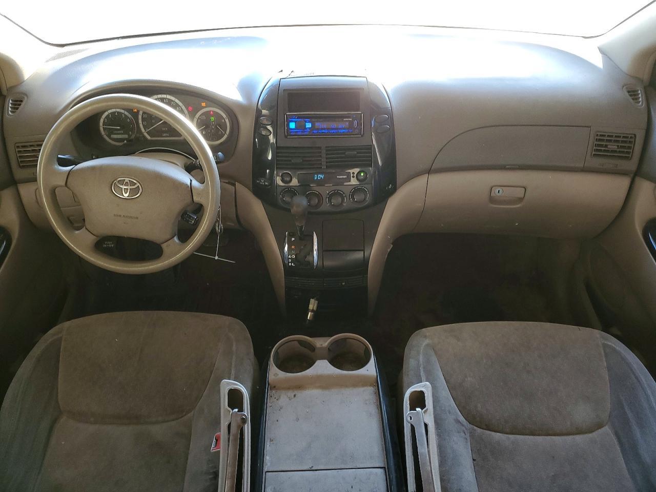 2004 TOYOTA SIENNA