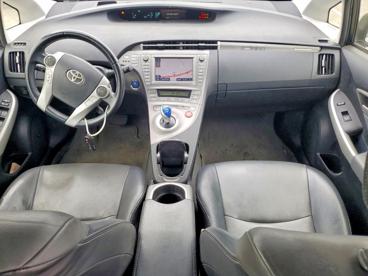 2012 TOYOTA Prius Plug-In