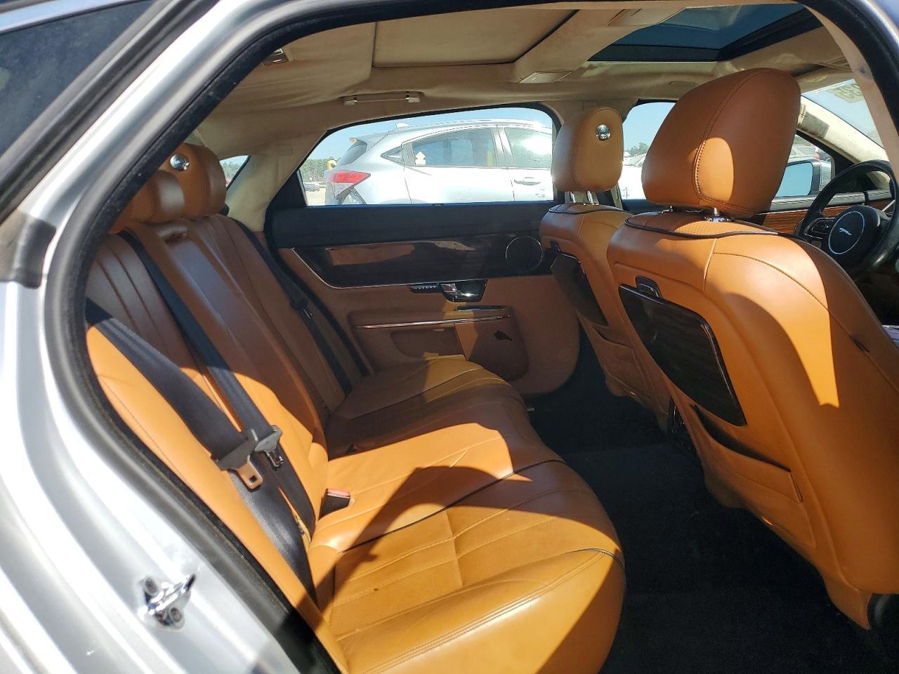 2012 JAGUAR Xj-Series