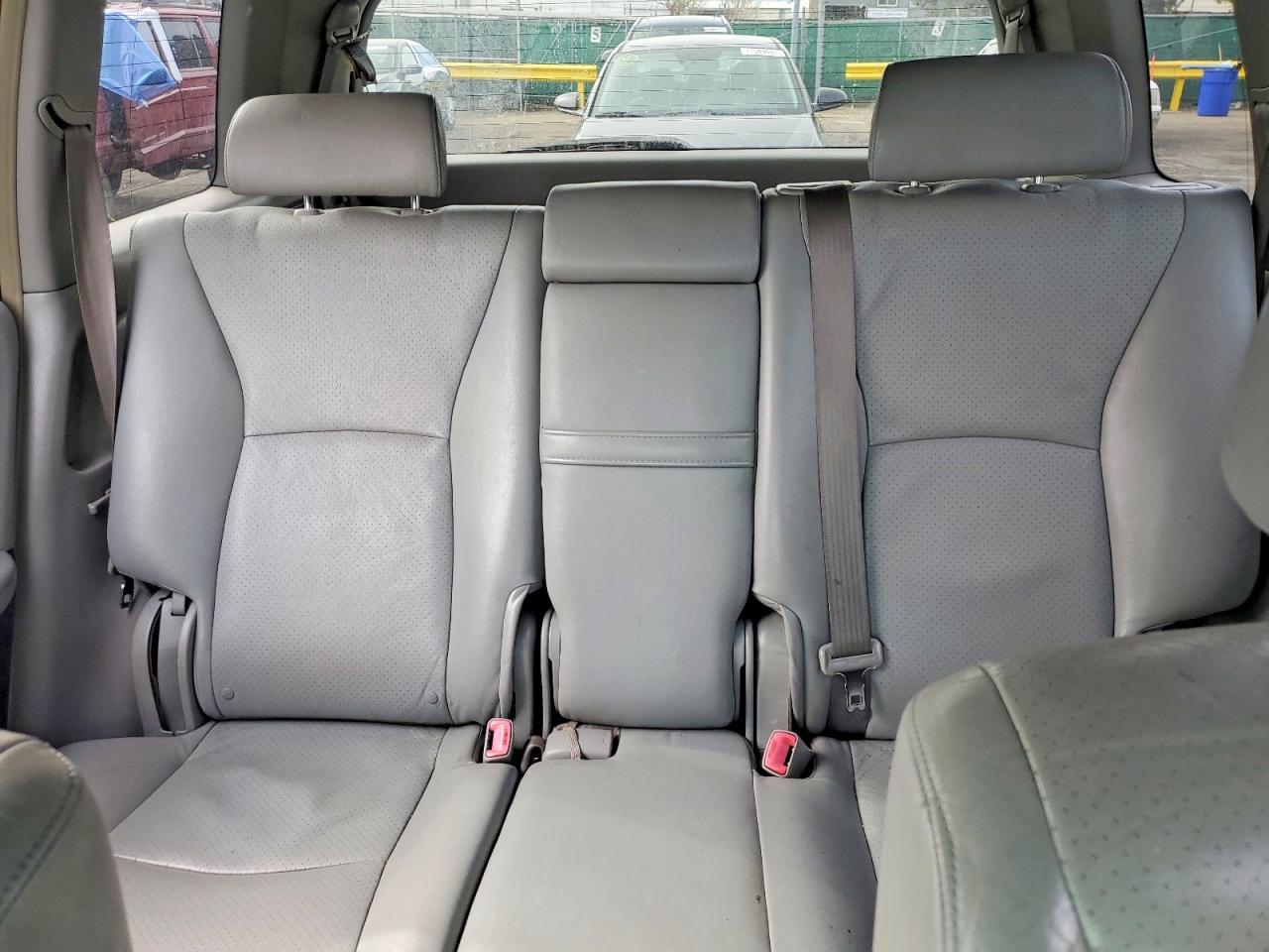 2006 TOYOTA HIGHLANDER