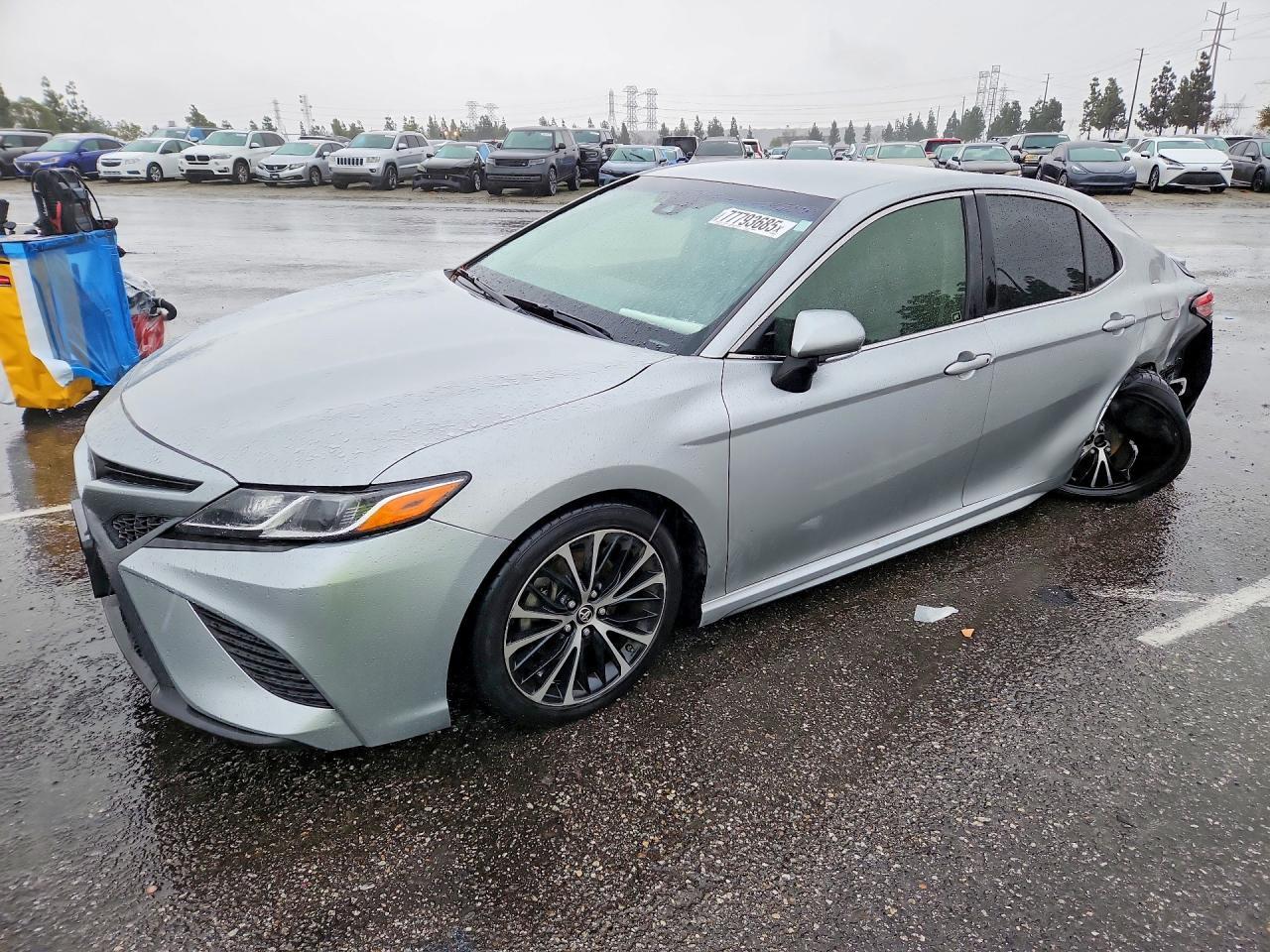 2018 TOYOTA CAMRY