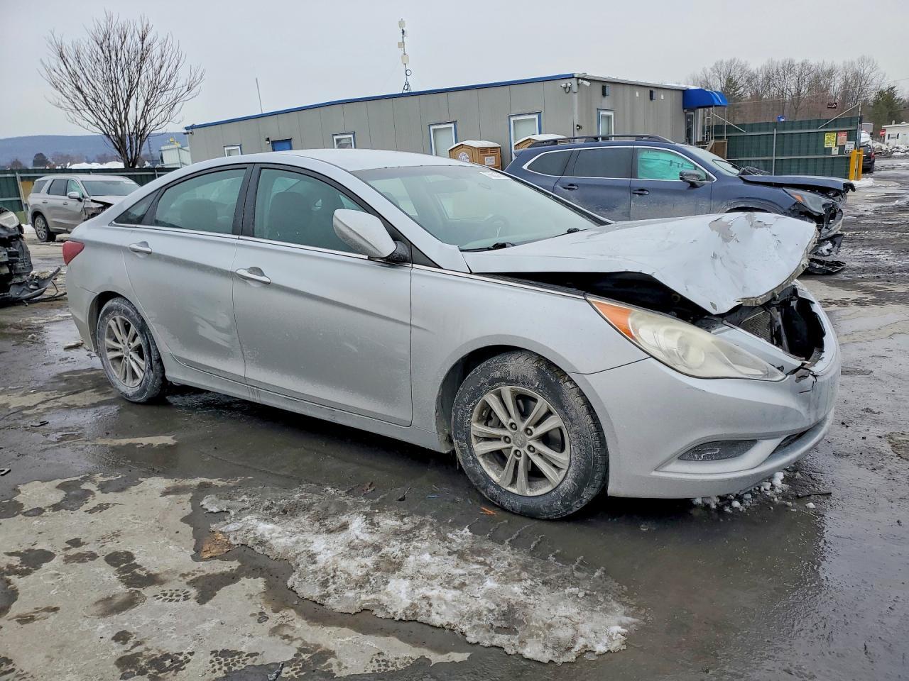 2011 HYUNDAI SONATA