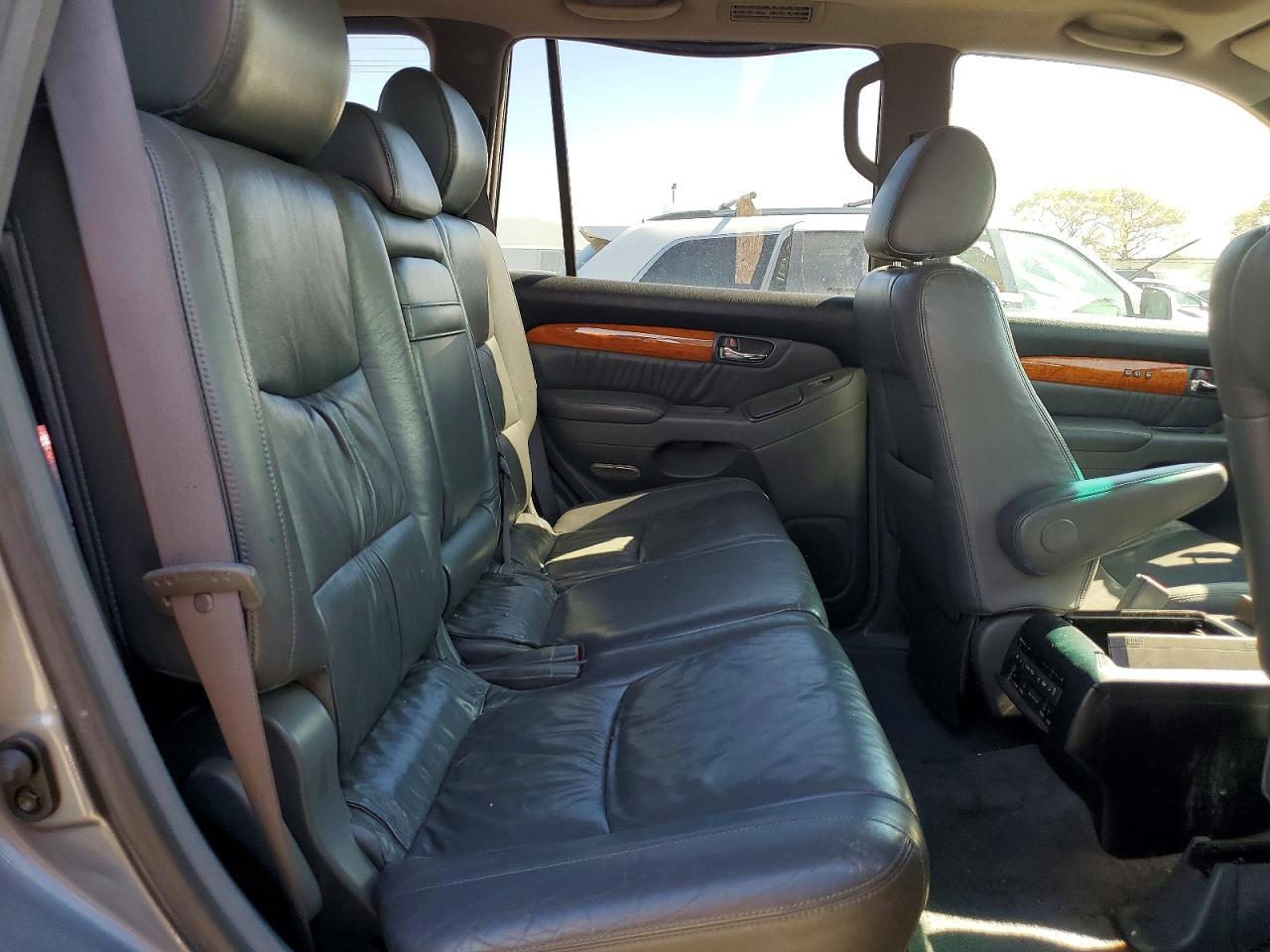 2004 LEXUS Gx 470