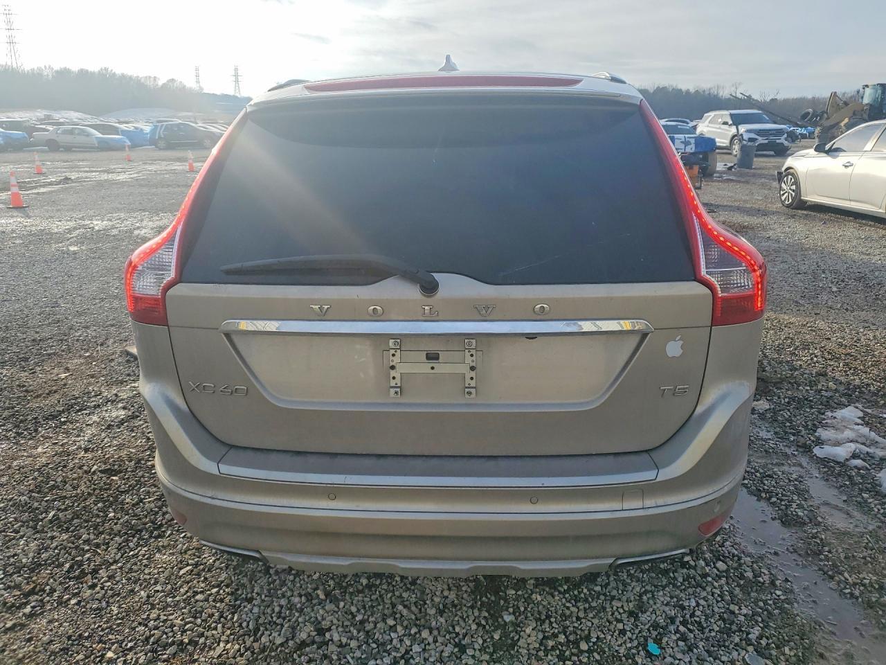 2016 VOLVO XC60