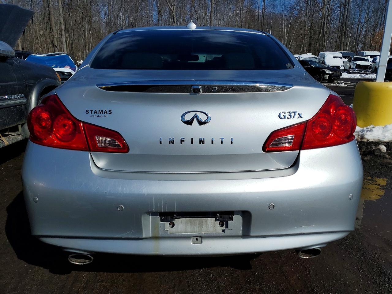 2012 INFINITI G37
