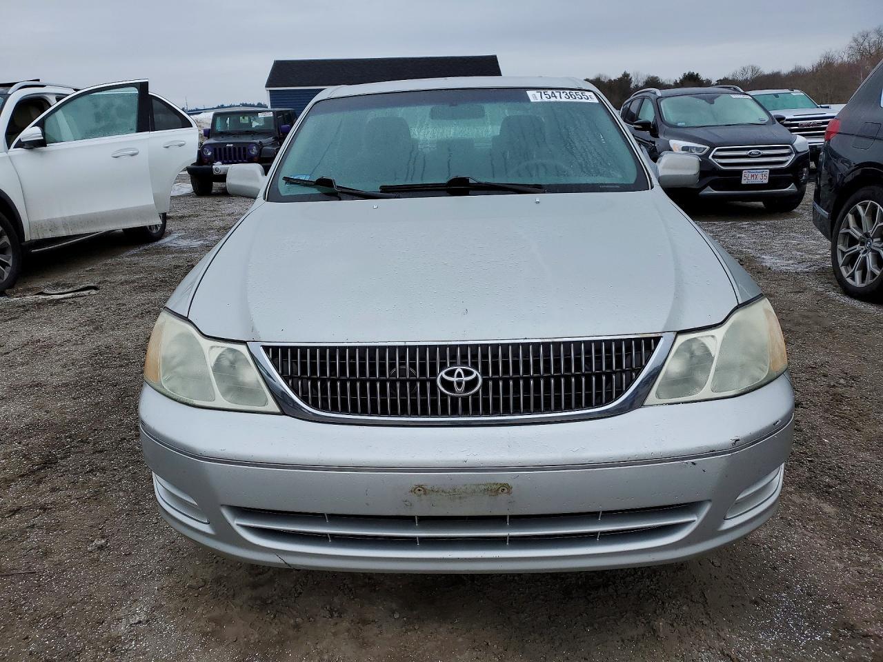 2002 TOYOTA Avalon