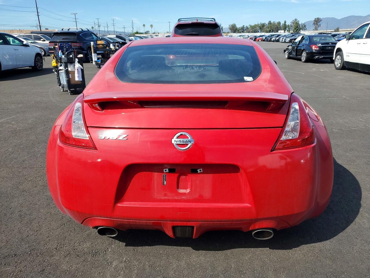 2011 NISSAN 370Z