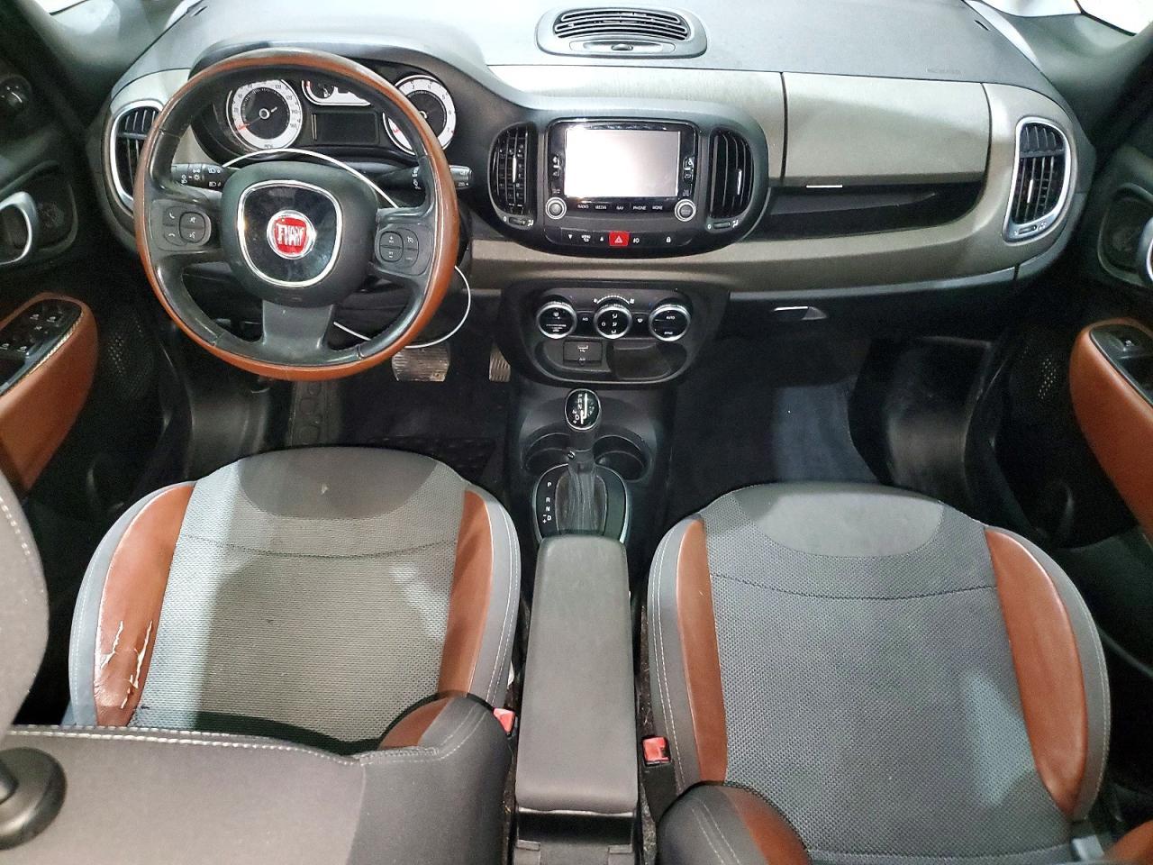 2015 FIAT 500L
