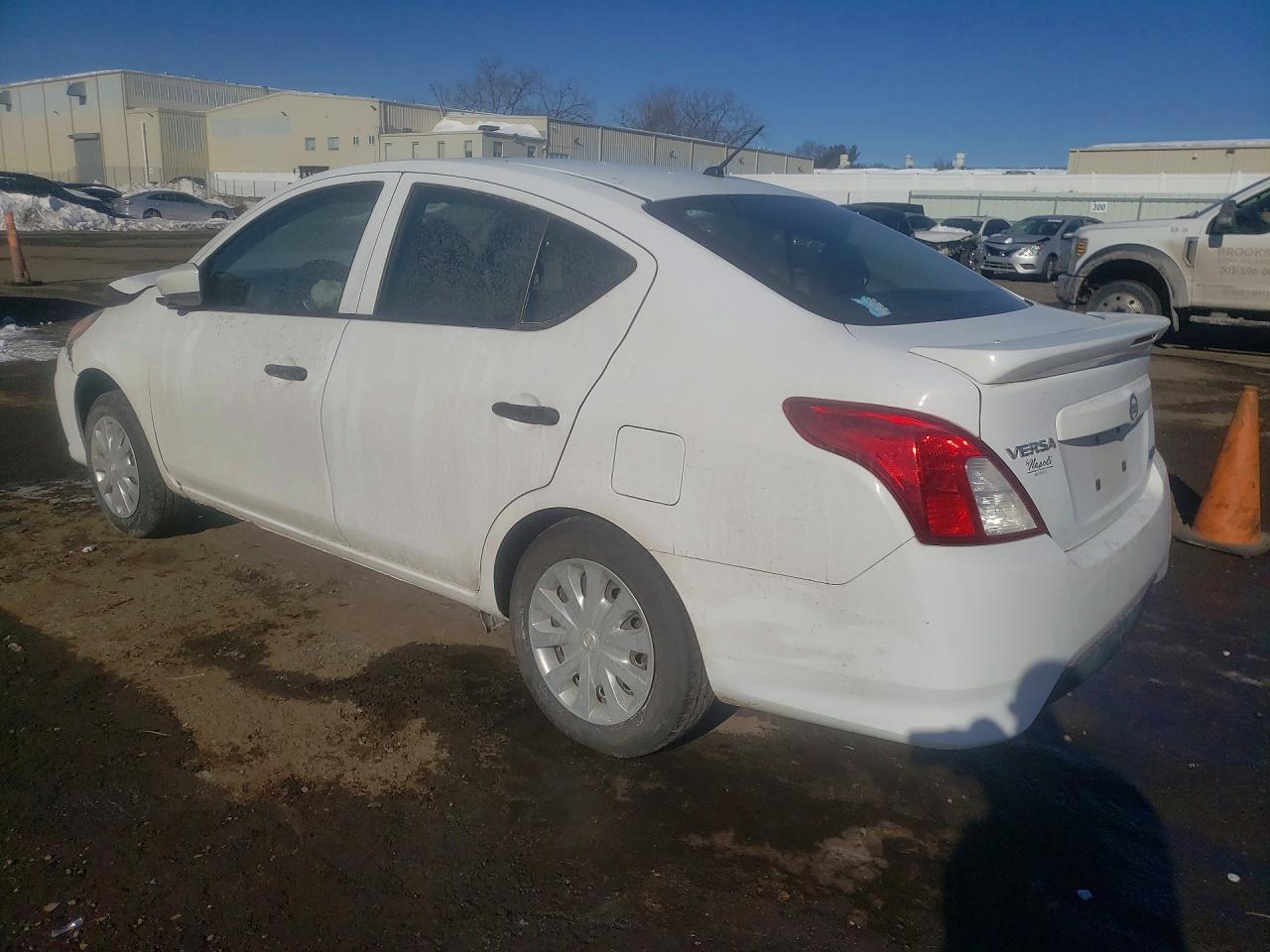 2016 NISSAN VERSA