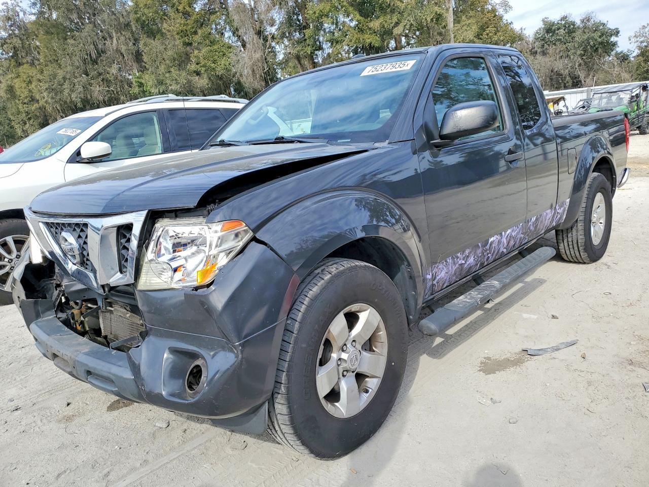 2012 NISSAN Frontier