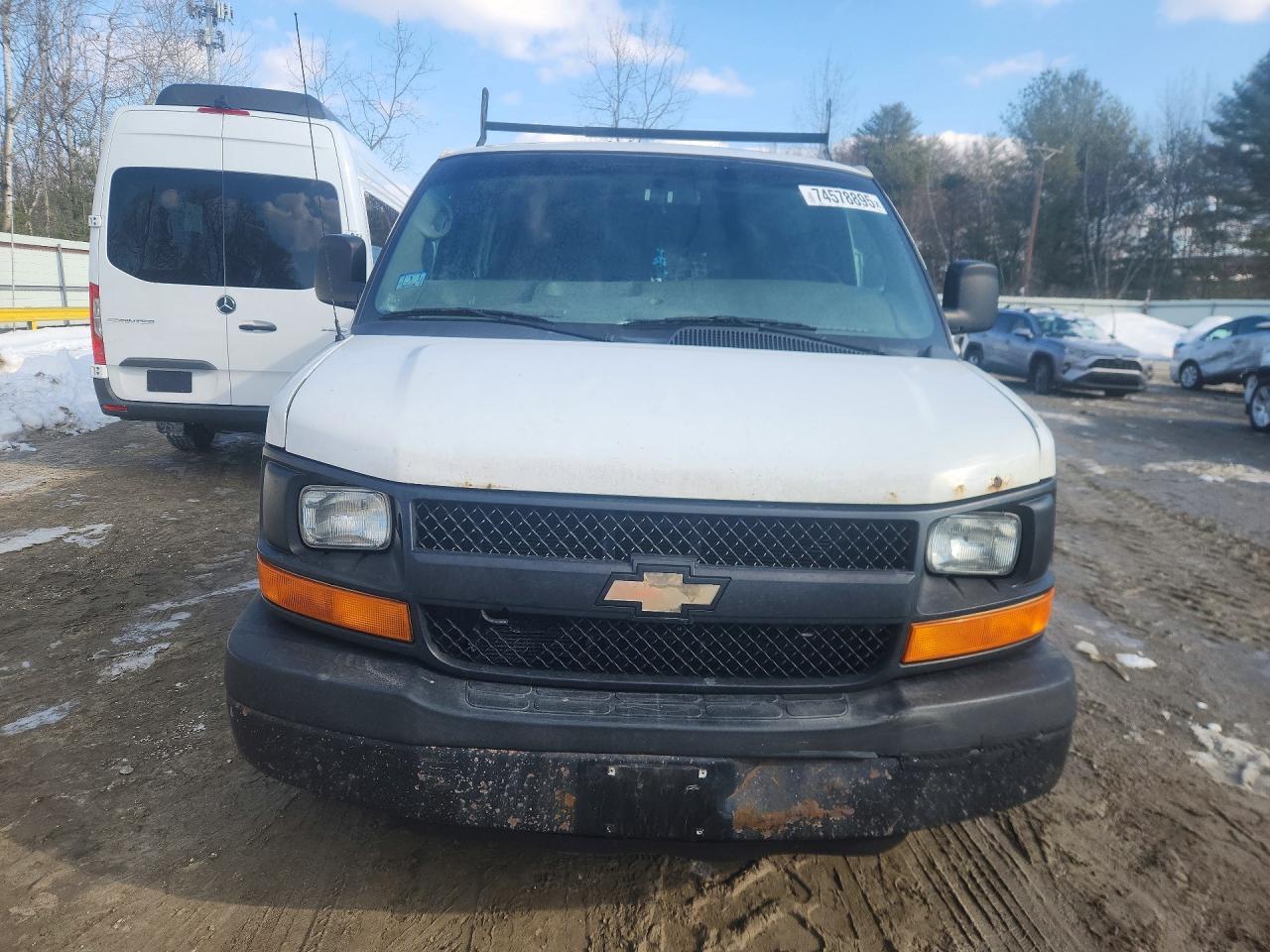 2012 CHEVROLET Express 3500