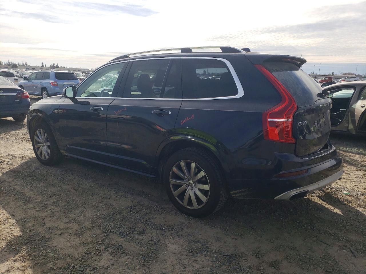 2019 VOLVO XC90