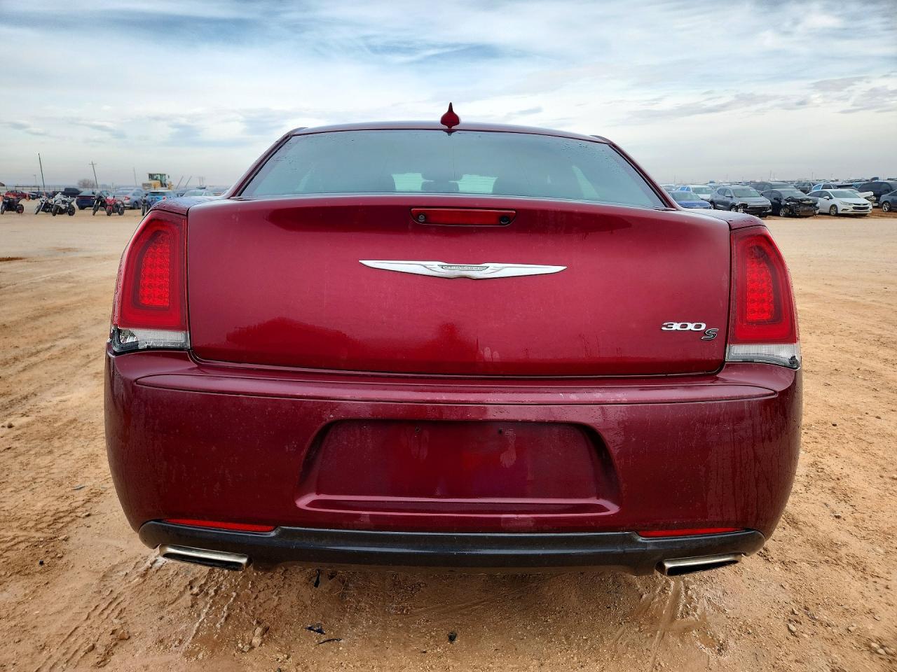 2019 CHRYSLER 300