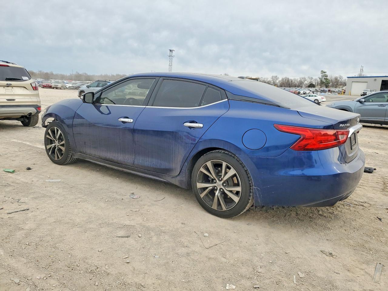 2017 NISSAN Maxima