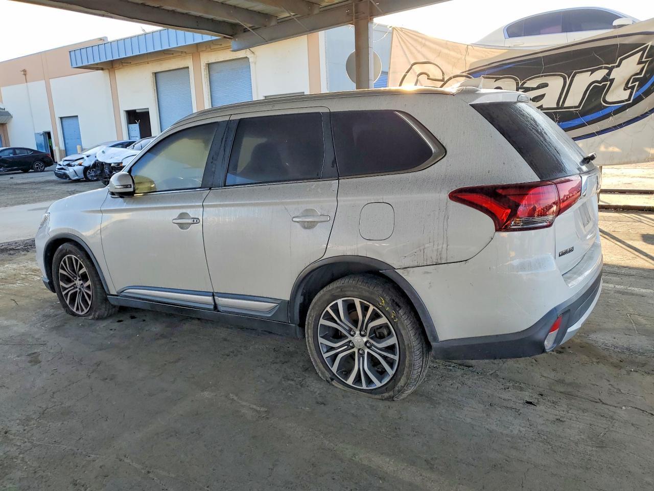 2018 MITSUBISHI outlander