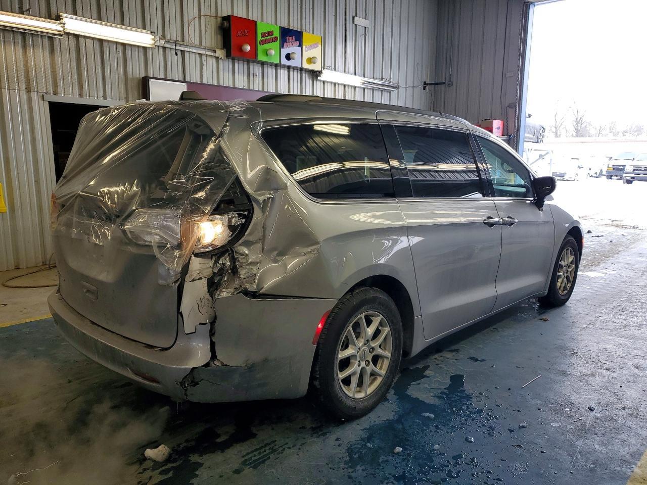 2021 CHRYSLER Voyager