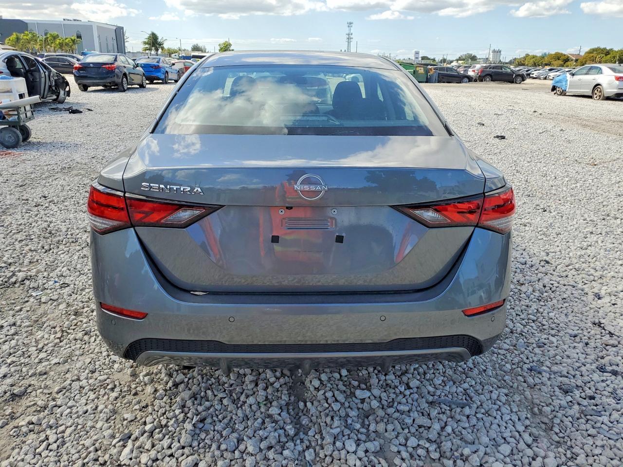 2025 NISSAN SENTRA