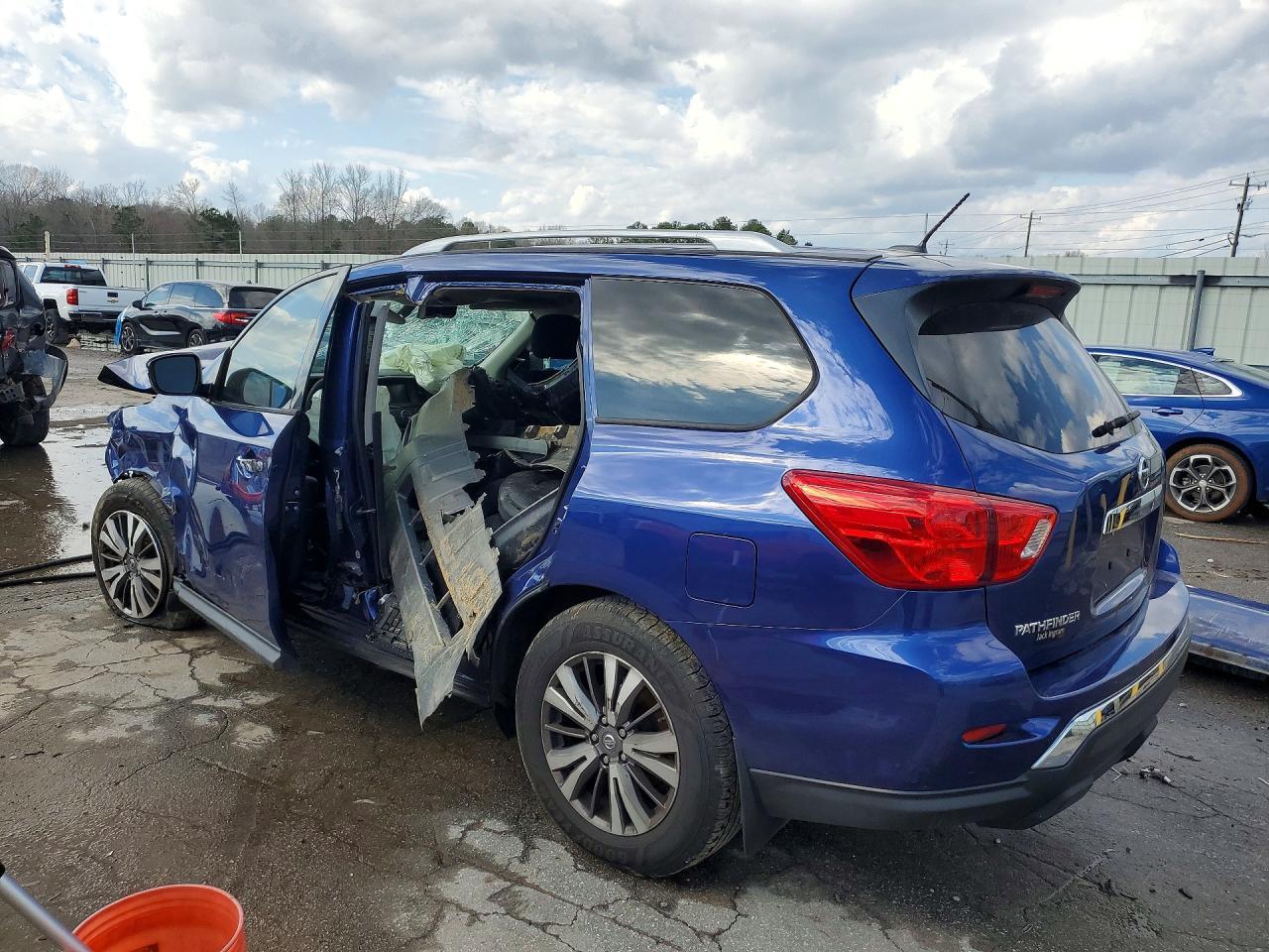 2018 NISSAN PATHFINDER