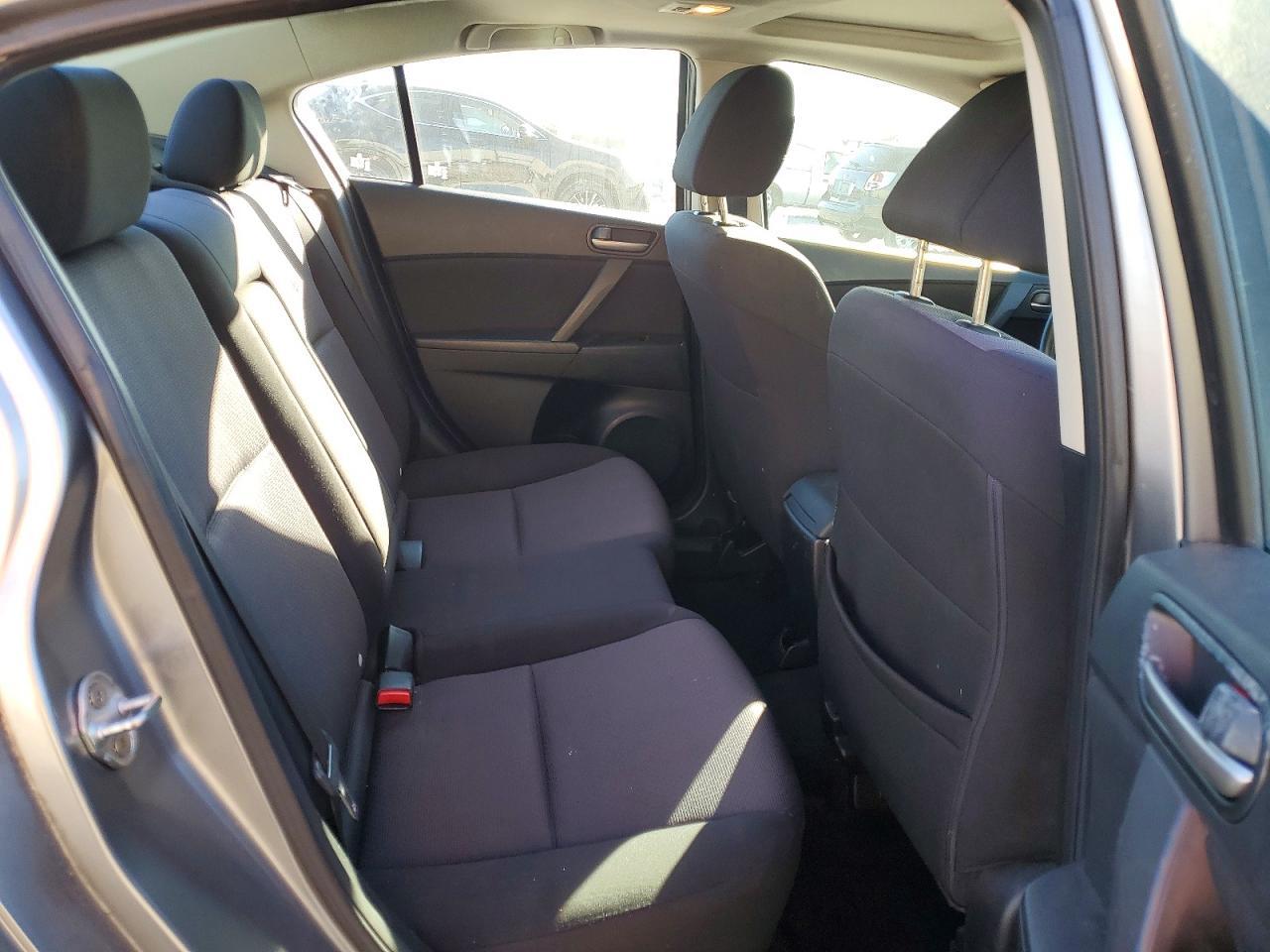 2010 MAZDA 3