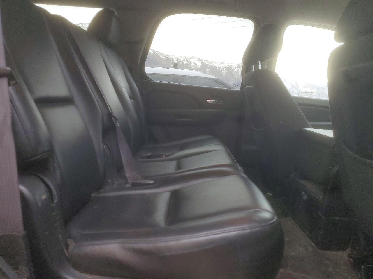2011 CHEVROLET Tahoe