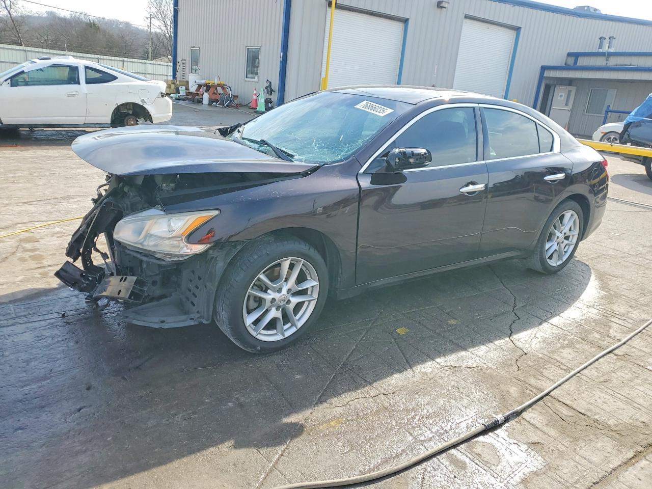 2010 NISSAN Maxima