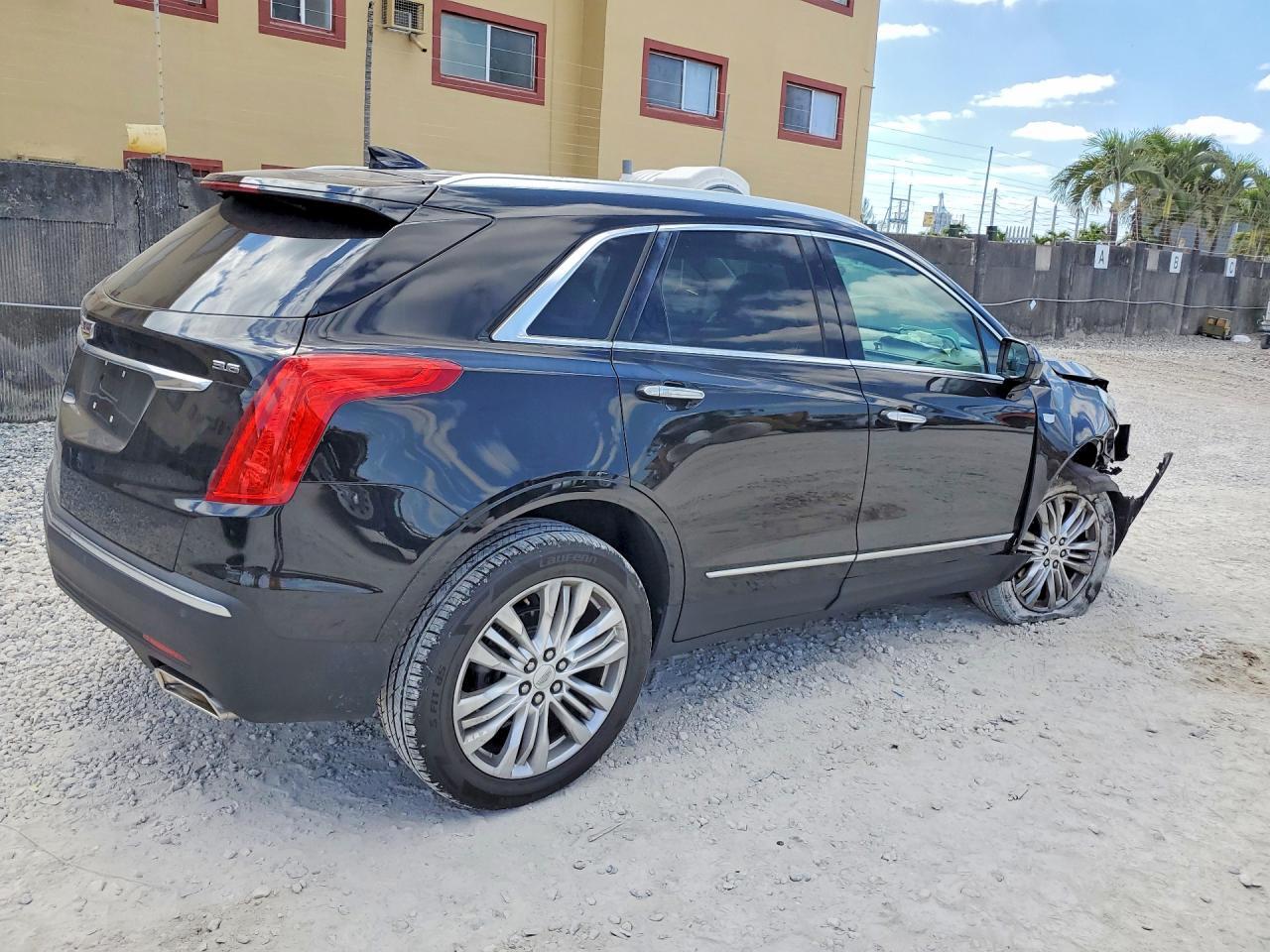 2018 CADILLAC XT5