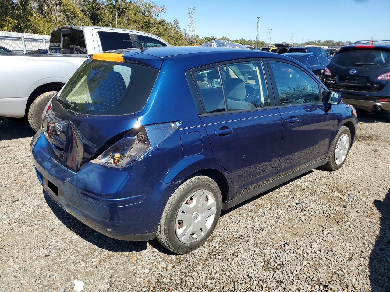 2012 NISSAN VERSA