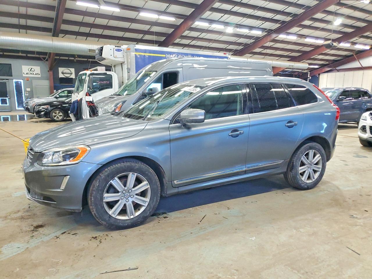 2017 VOLVO XC60
