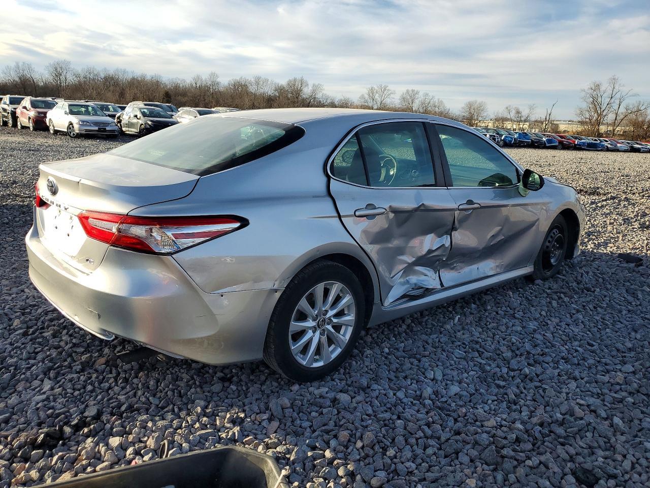 2018 TOYOTA CAMRY
