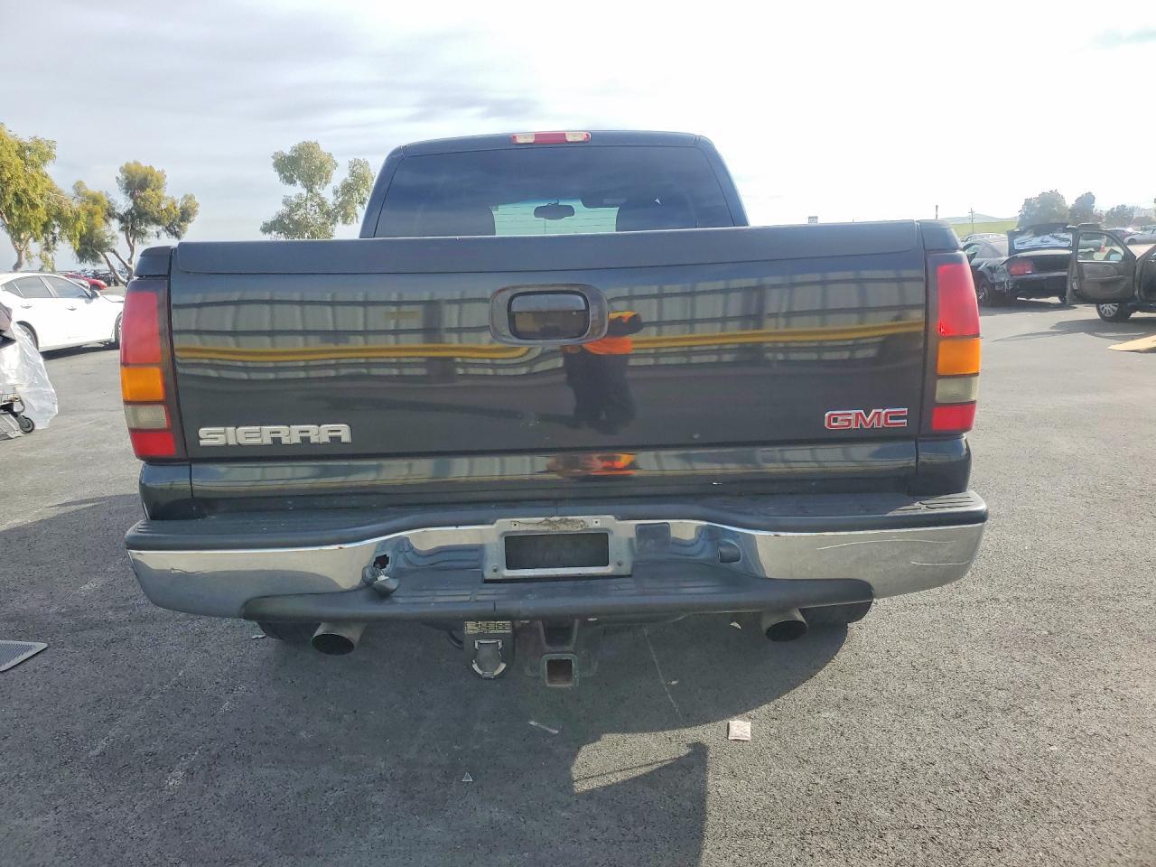2004 GMC Sierra