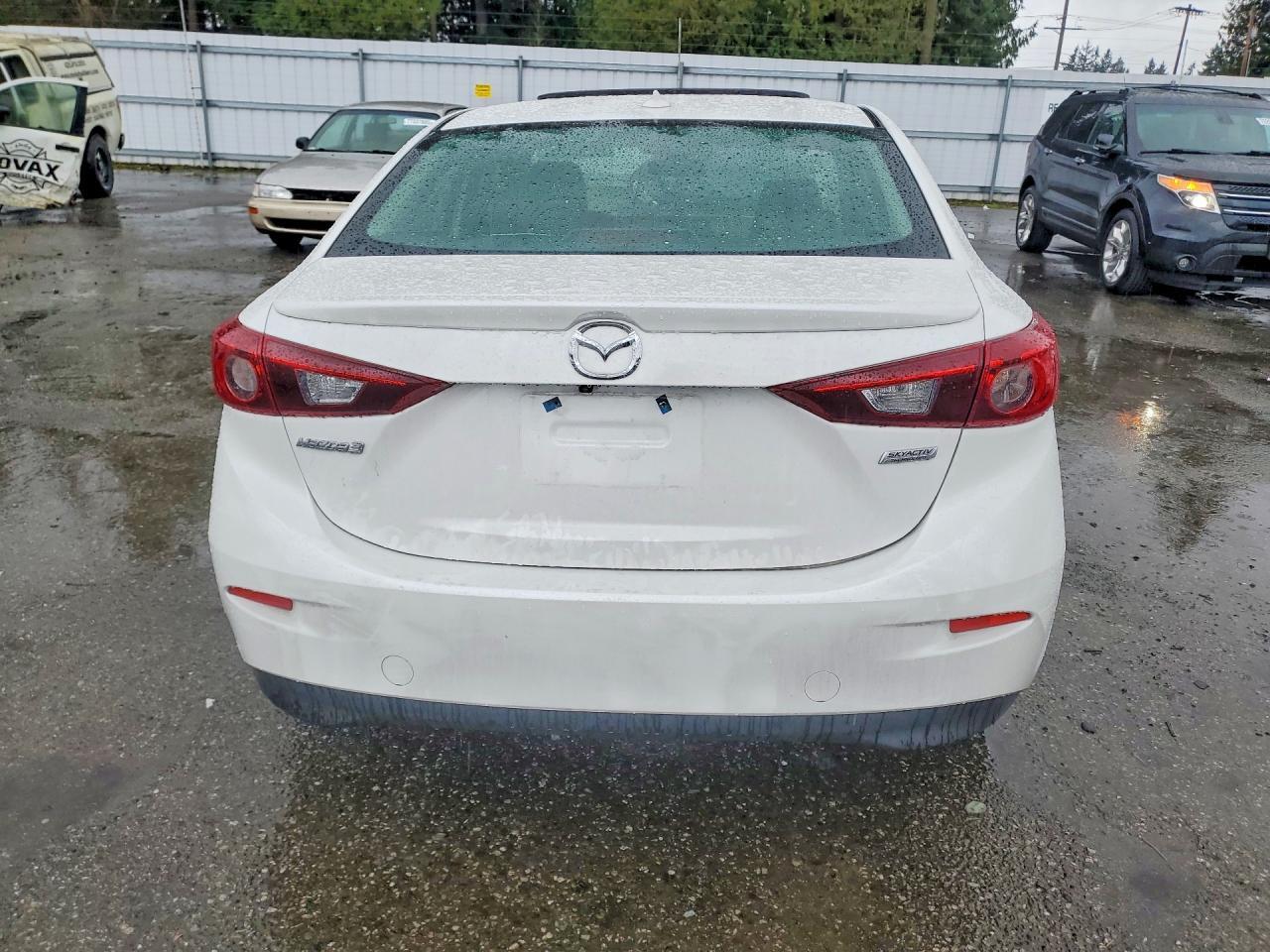 2018 MAZDA 3