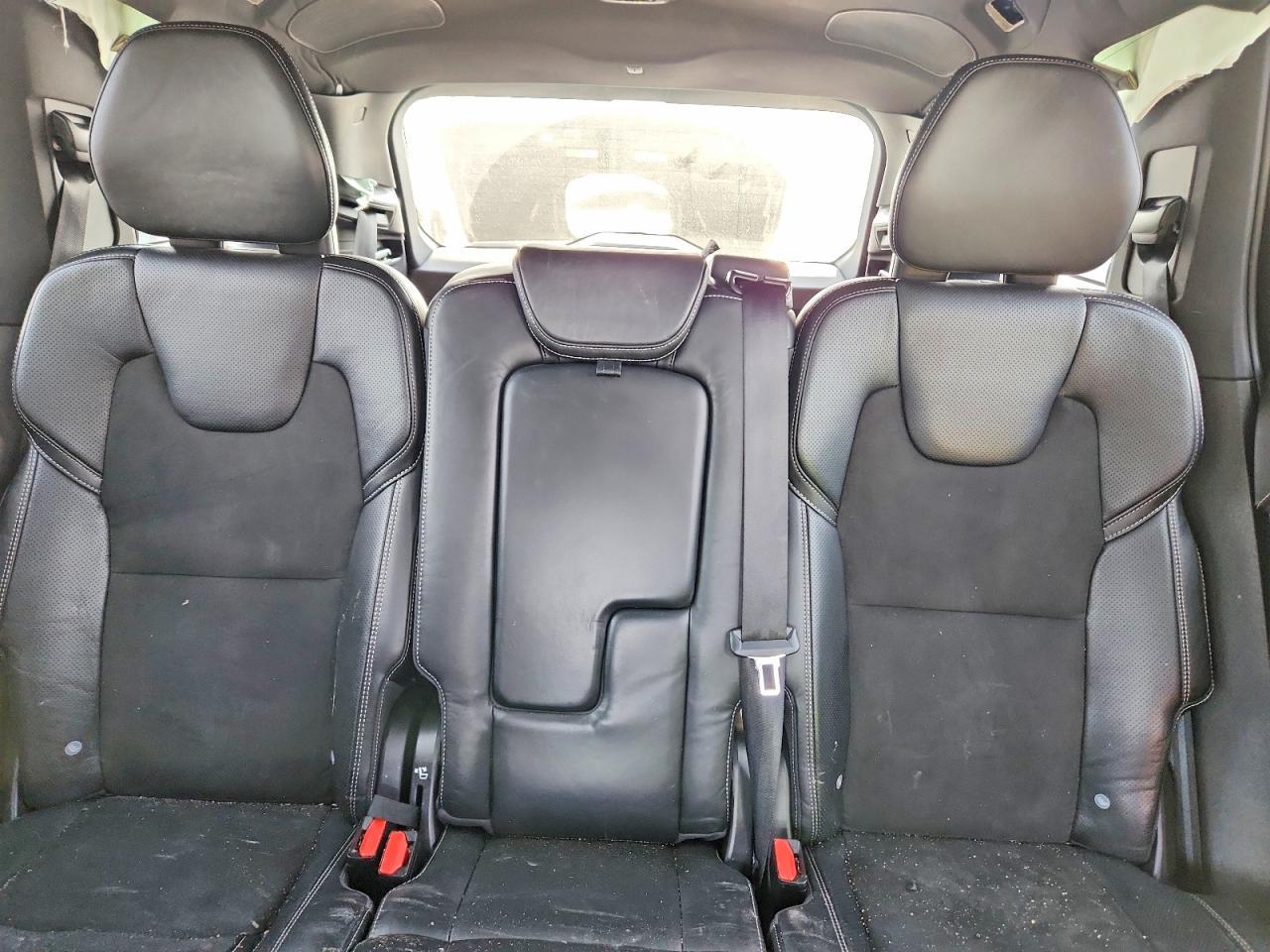 2019 VOLVO XC90
