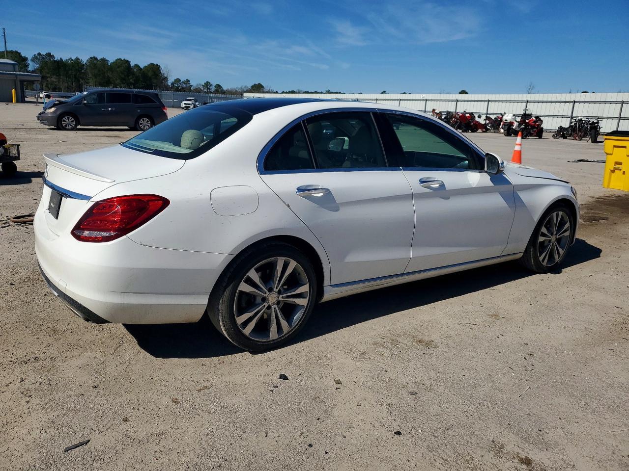 2015 MERCEDES-BENZ C-CLASS