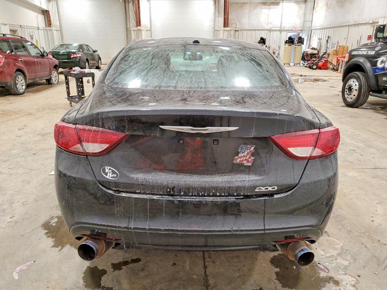 2015 CHRYSLER 200