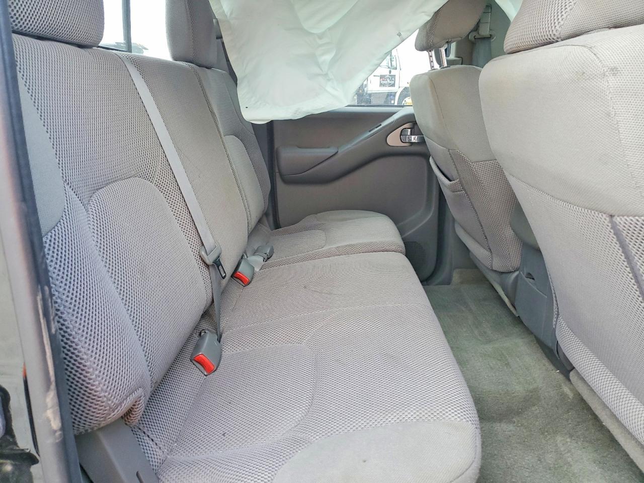 2017 NISSAN Frontier