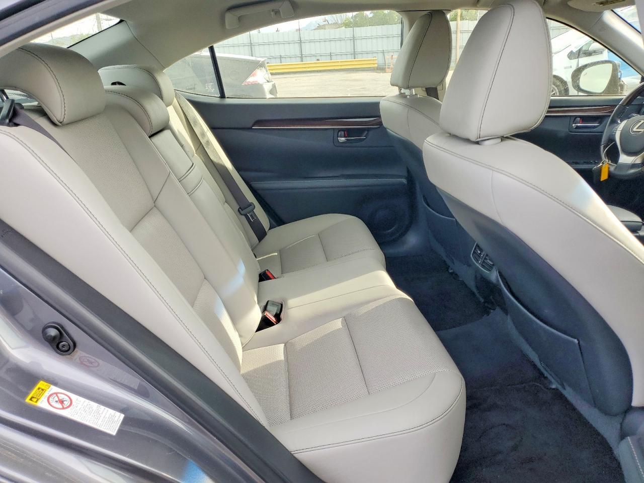 2014 LEXUS Es