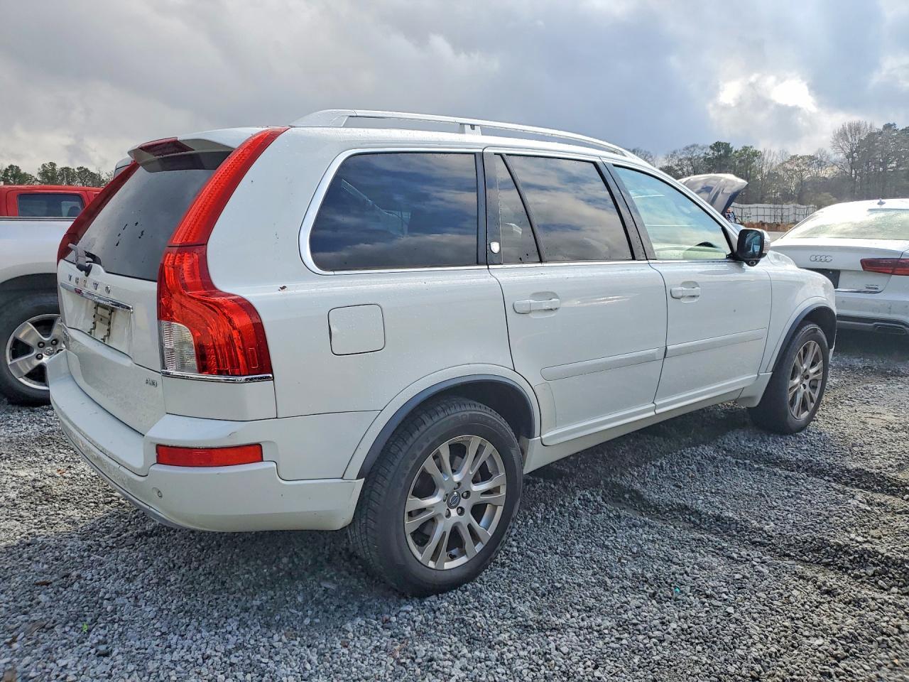 2013 VOLVO XC90