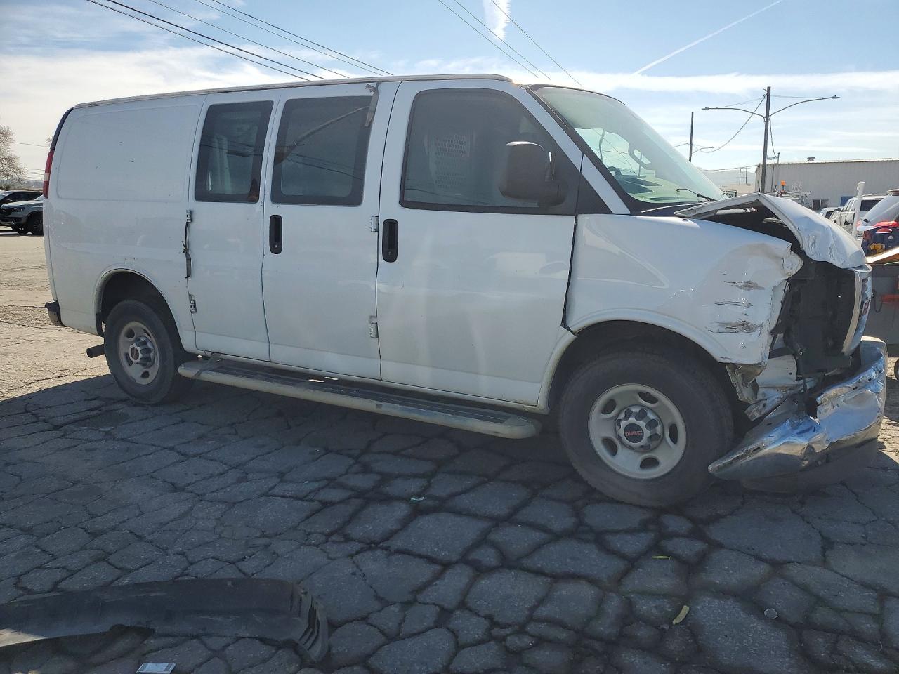 2017 GMC Savana
