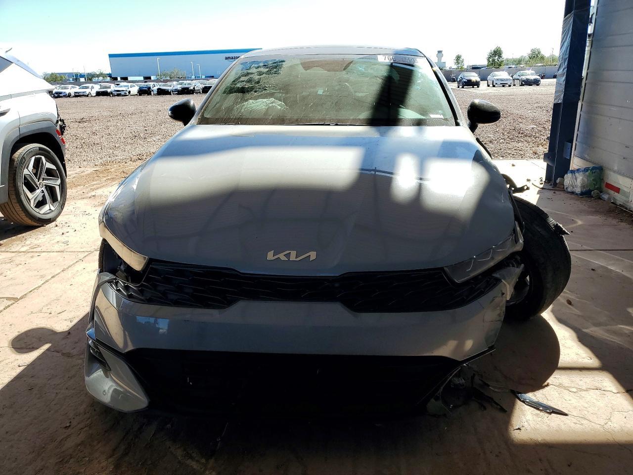 2022 KIA K5