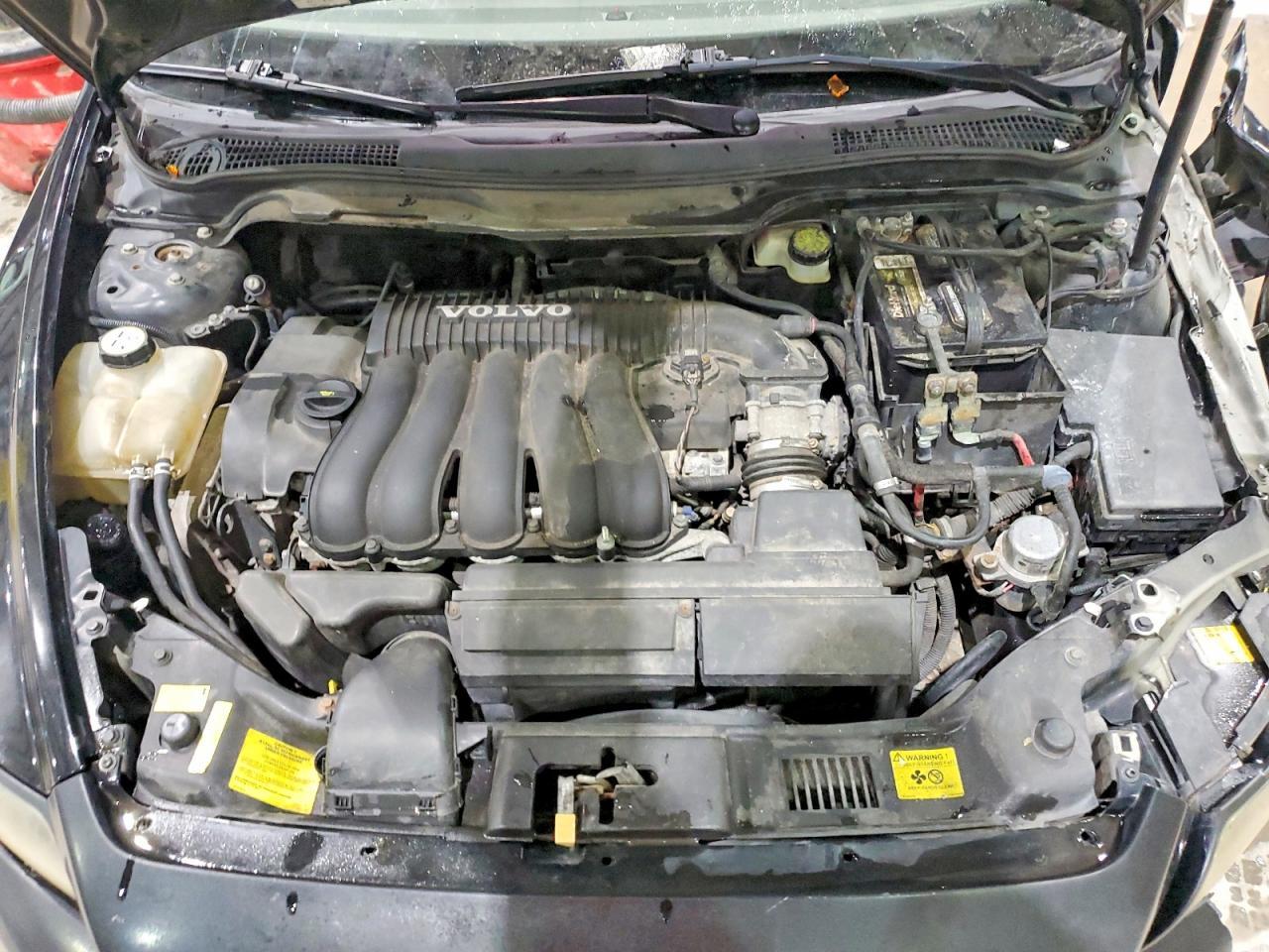 2005 VOLVO V50