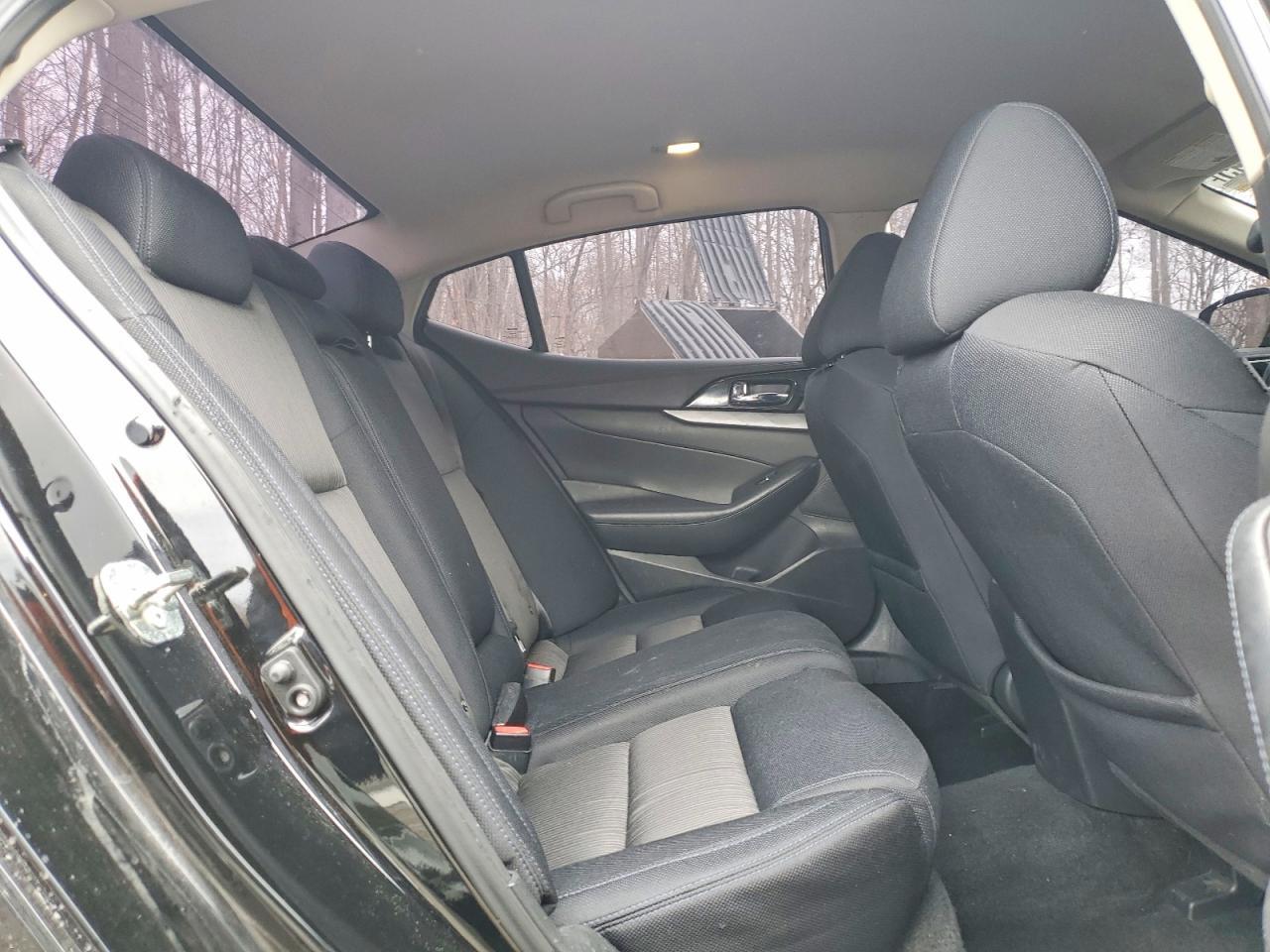 2017 NISSAN Maxima